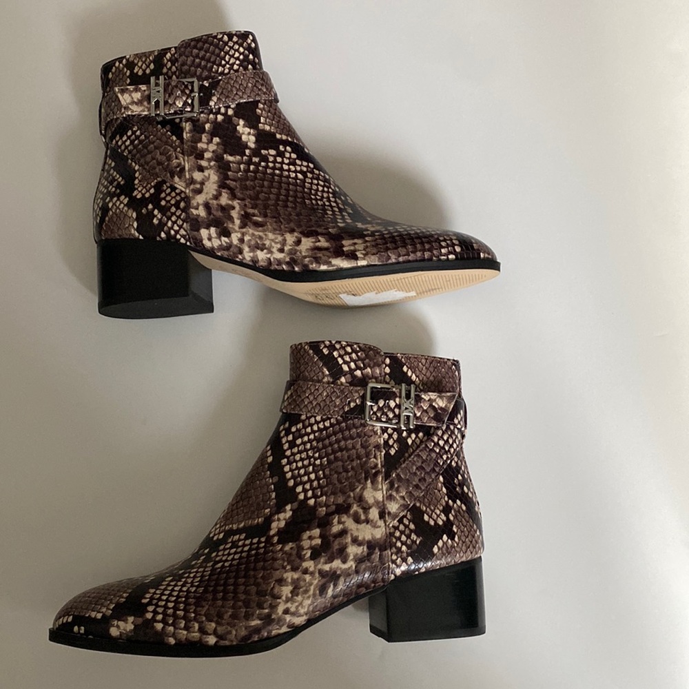 EUC Michael Kors Snakeskin Ankle Boots